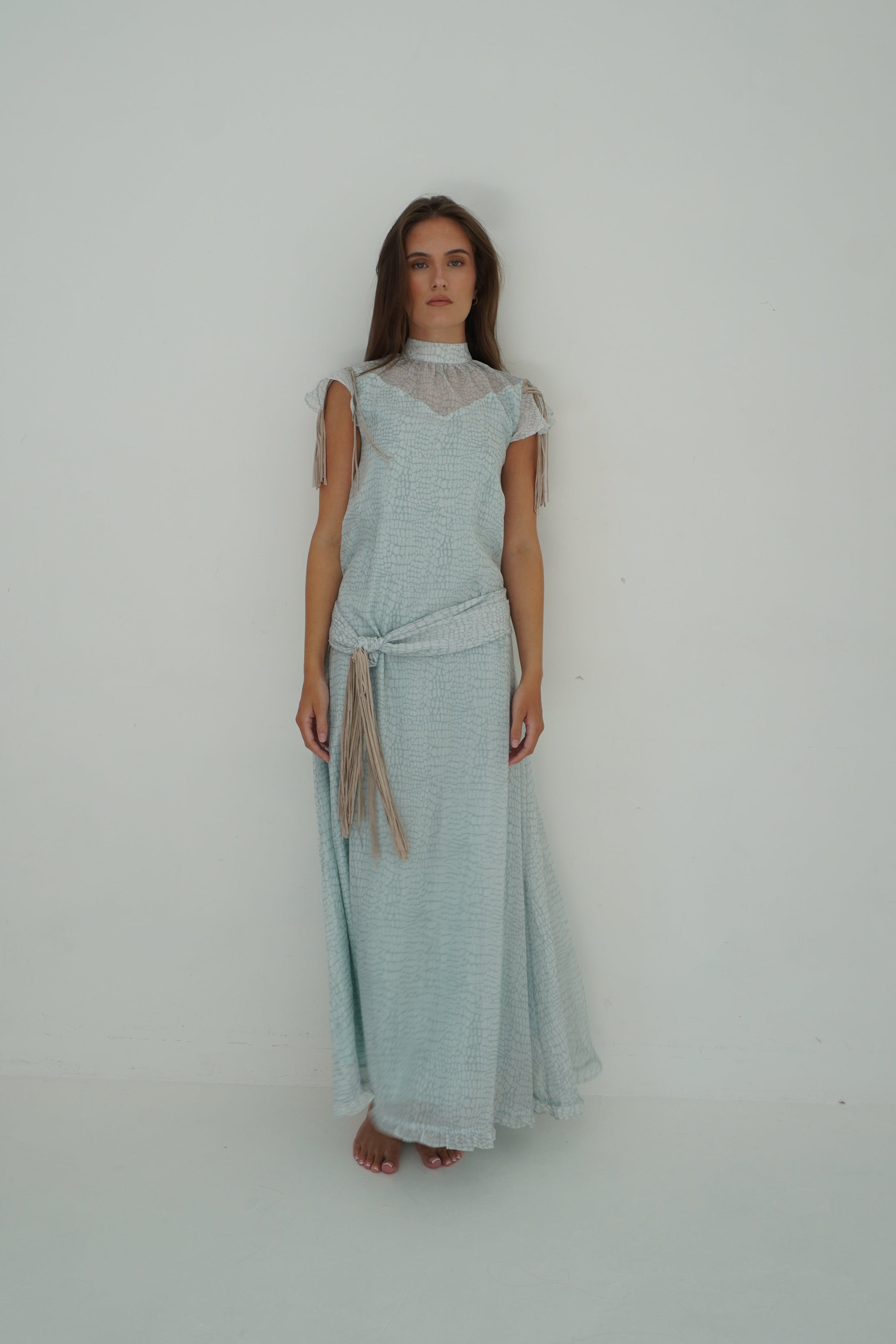 SS26 Portraits of two worlds – AVLIS PORTÉ